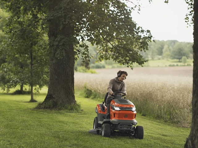 Трактор Husqvarna 215